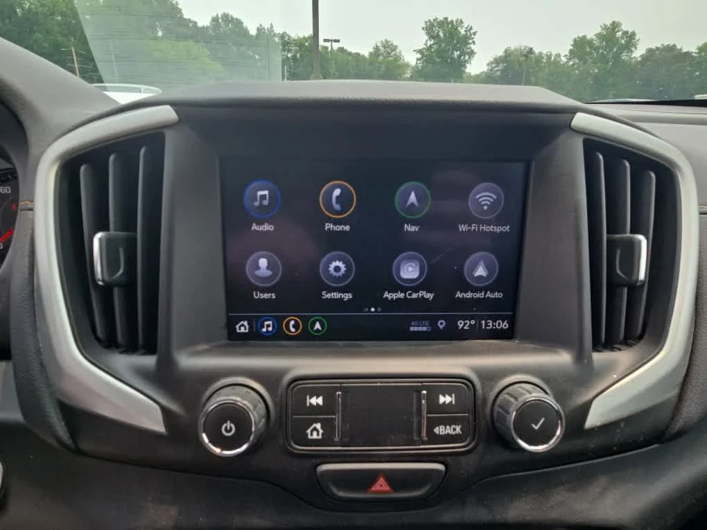 Used 2019 Satin Steel Metallic GMC SLT image 17