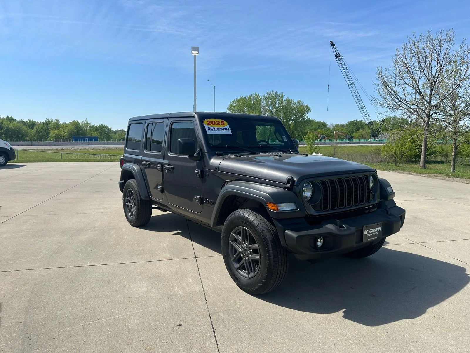 2025 Jeep Wrangler Sport S's photo