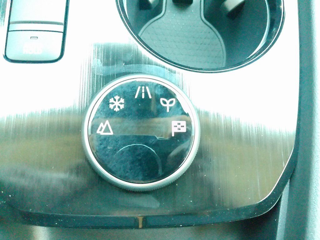 2025 Nissan Rogue SL - Photo 40