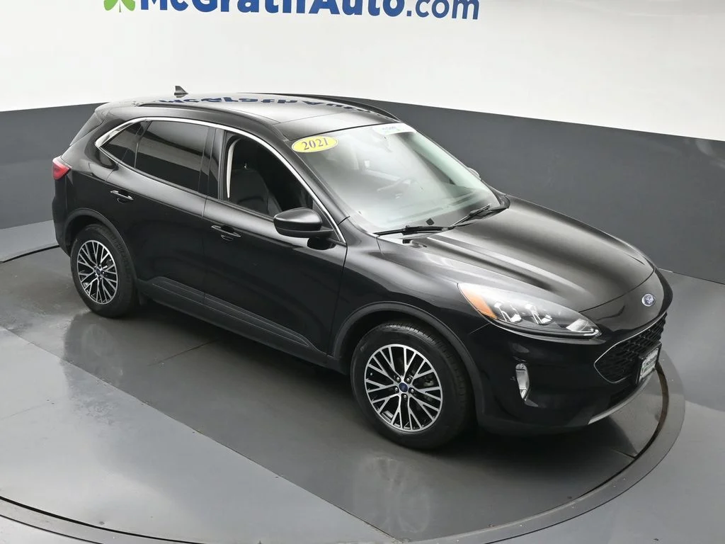 Used 2021 Black Ford SEL image 3