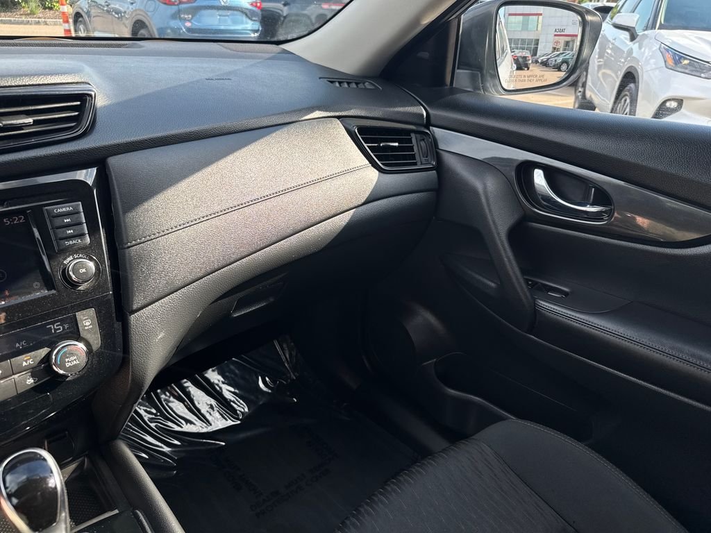 Used 2018 Silver Nissan SV image 29