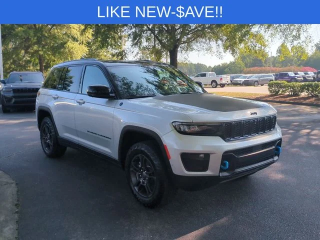 Used 2025 Silver Jeep Trailhawk 4xe image 7