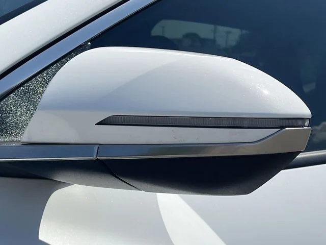 Used 2025 White Hyundai SEL Convenience image 43