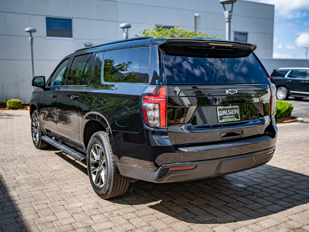 Used 2024 Black Chevrolet Z71 image 7
