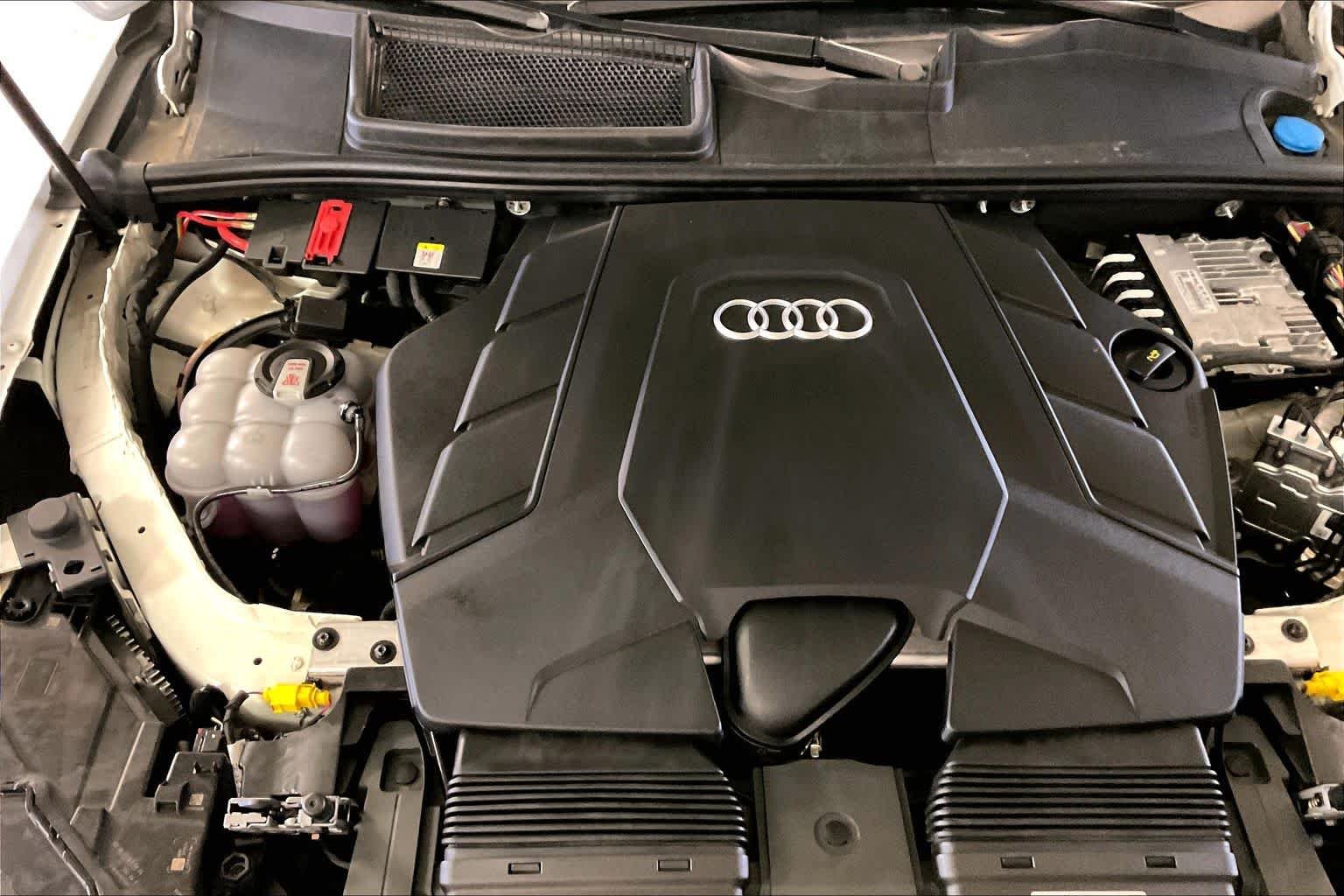 Used 2025 Carrara White Audi Premium Plus image 30