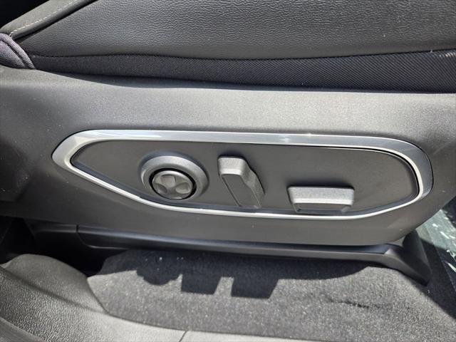 New 2026 Baltic-Gray Metallic Clear-Coat Exterior Paint Jeep Grand Wagoneer image 14