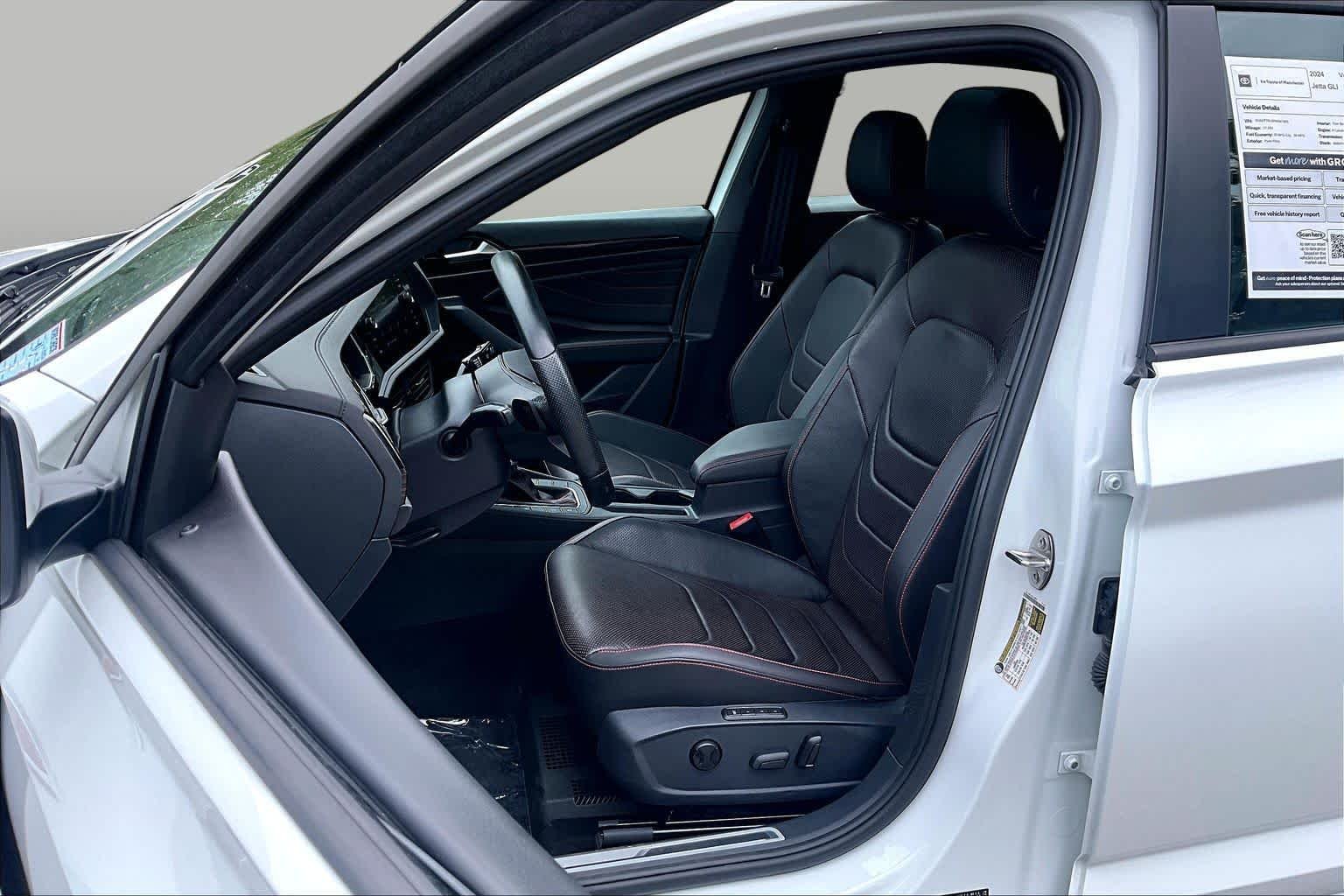 Used 2024 Pure White Volkswagen Autobahn image 9