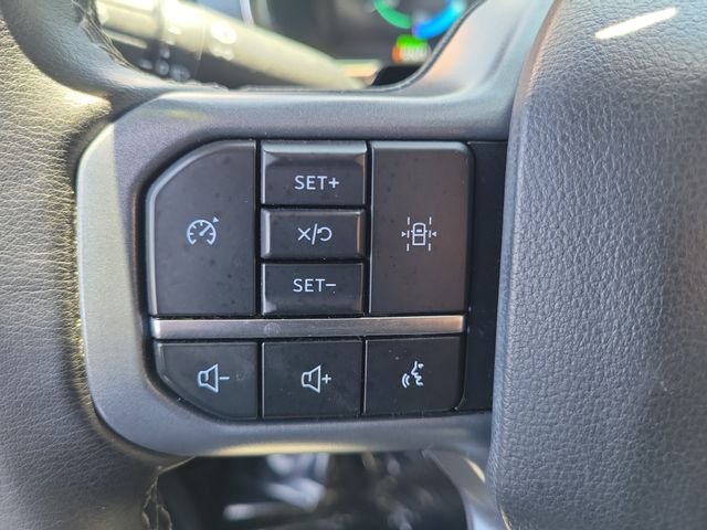 Certified Used 2023 Oxford White Ford XLT image 5