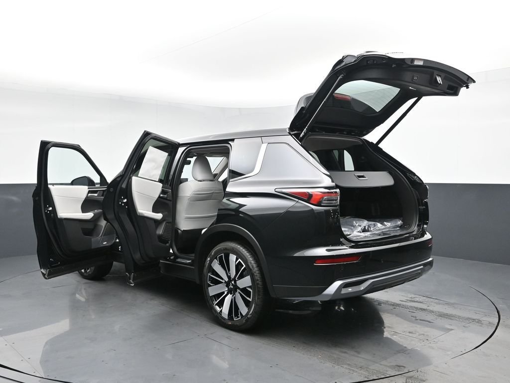 New 2026 Black Mitsubishi SE image 29