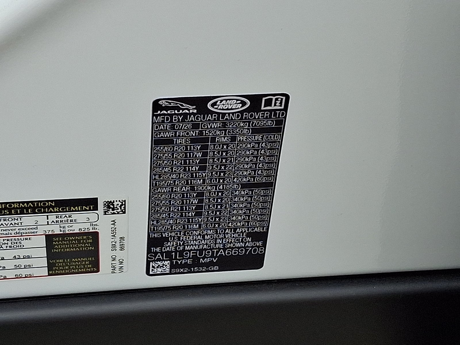 New 2026 Fuji White LAND ROVER Dynamic SE image 20