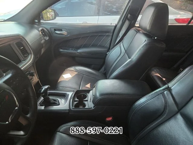 Used 2019 Silver Dodge SXT image 2