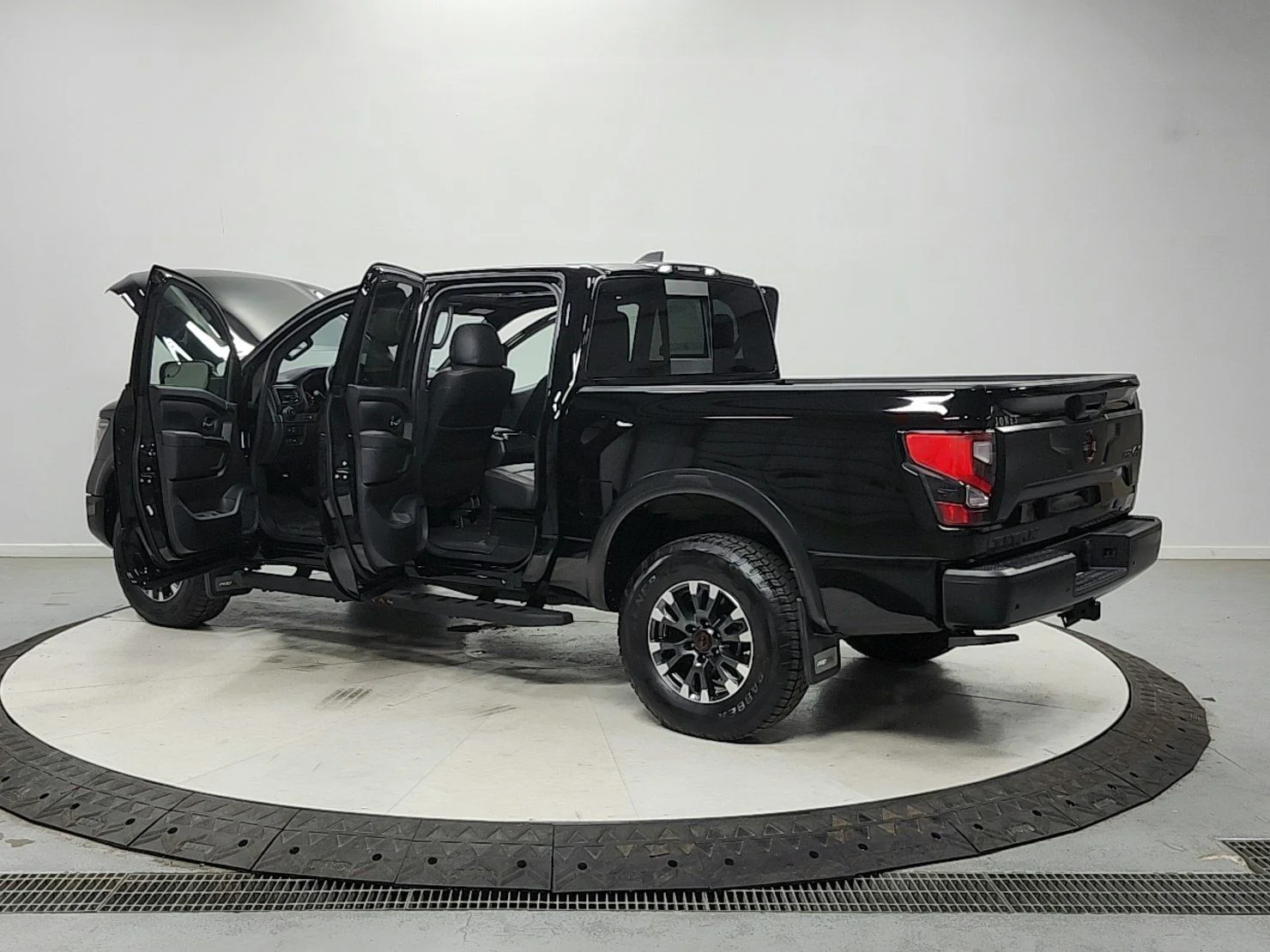 Used 2024 Black Nissan PRO-4X image 13
