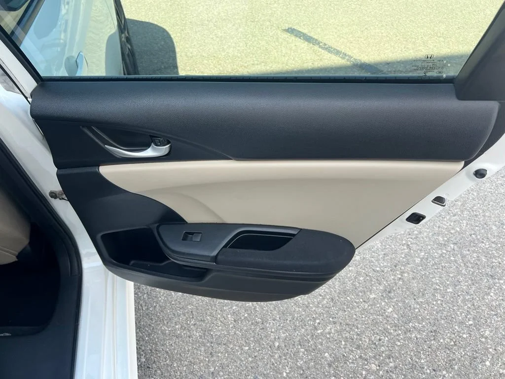Used 2018  Honda LX image 22