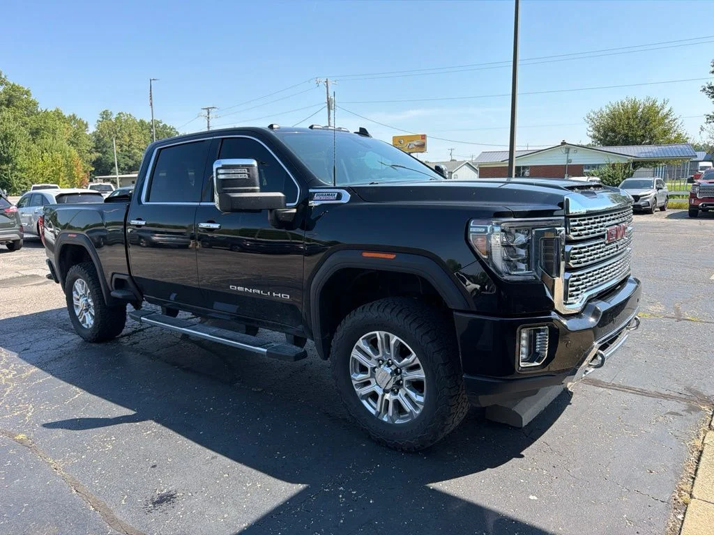 Used 2023 Black GMC Denali image 9