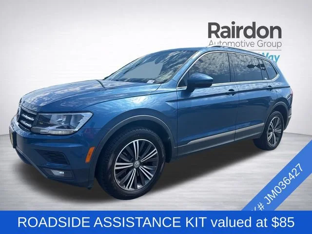 Used 2018 Blue Metallic Volkswagen SEL image 3