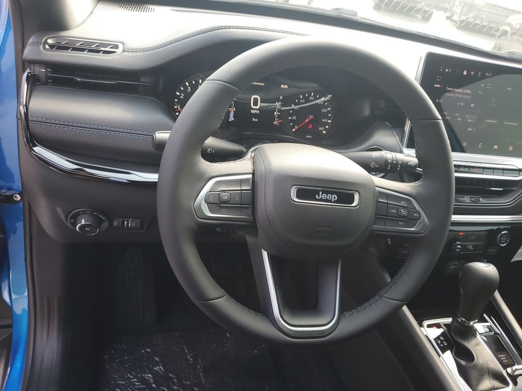 New 2026 Hydro Blue Pearlcoat Jeep Latitude image 13