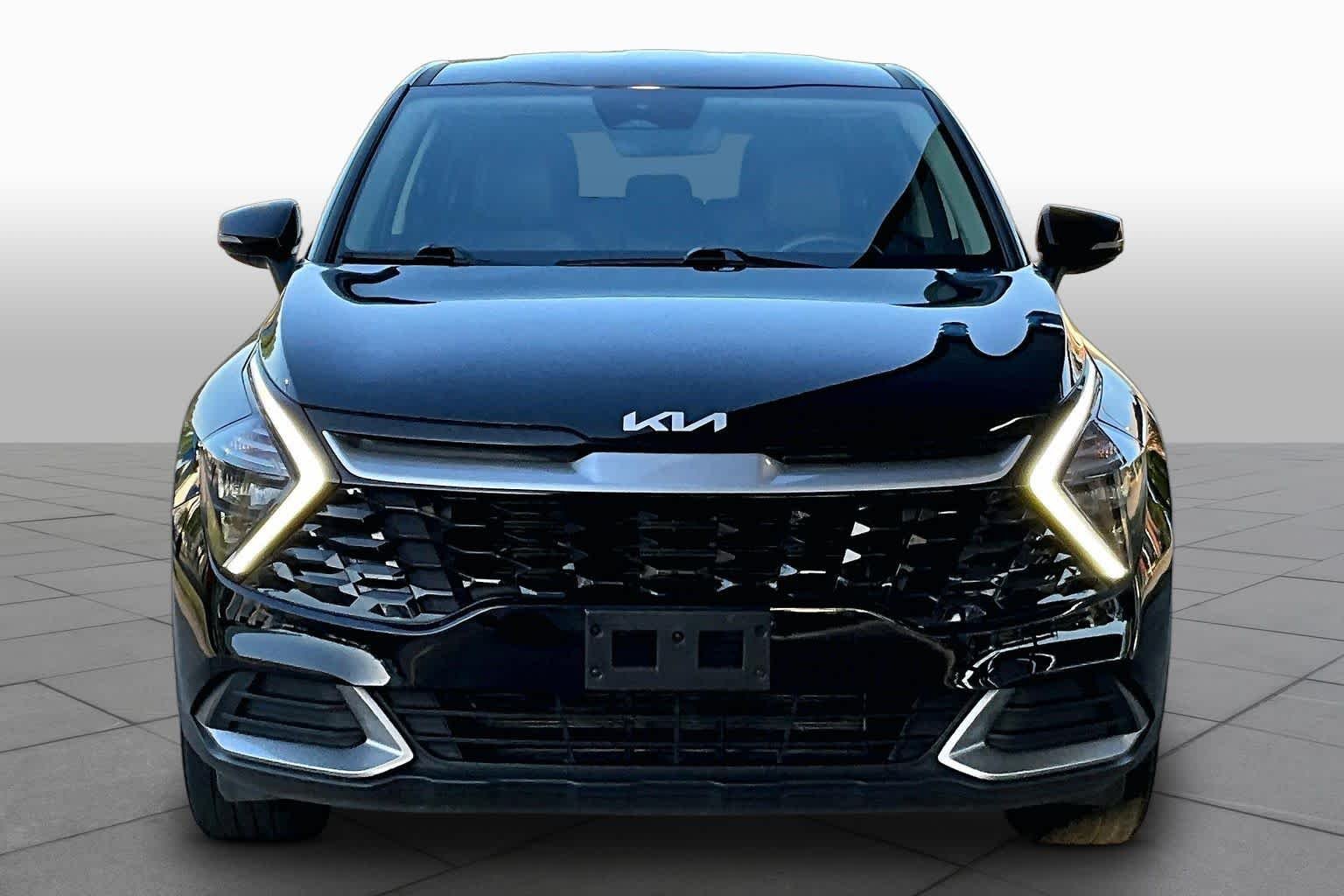 Pre-Owned 2023 Kia Sportage EX
