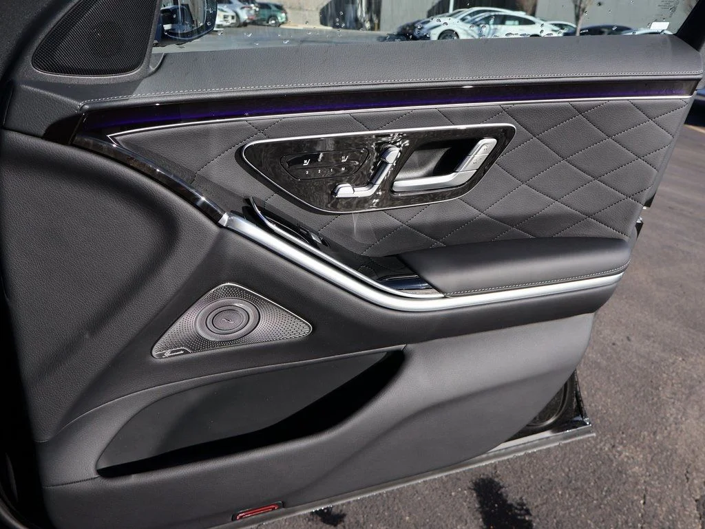 New 2026 Obsidian Black Metallic Mercedes-Benz S 580 image 13