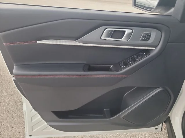 New 2026 White Metallic Ford ST-Line image 18