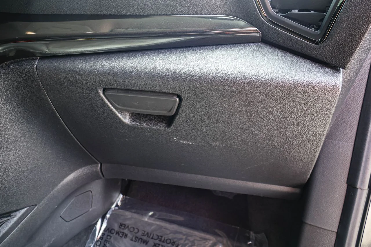 Used 2018 Magnetic Ford Titanium image 42