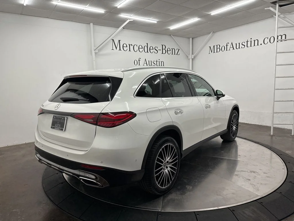 Used 2026 White Mercedes-Benz GLC 300 image 7