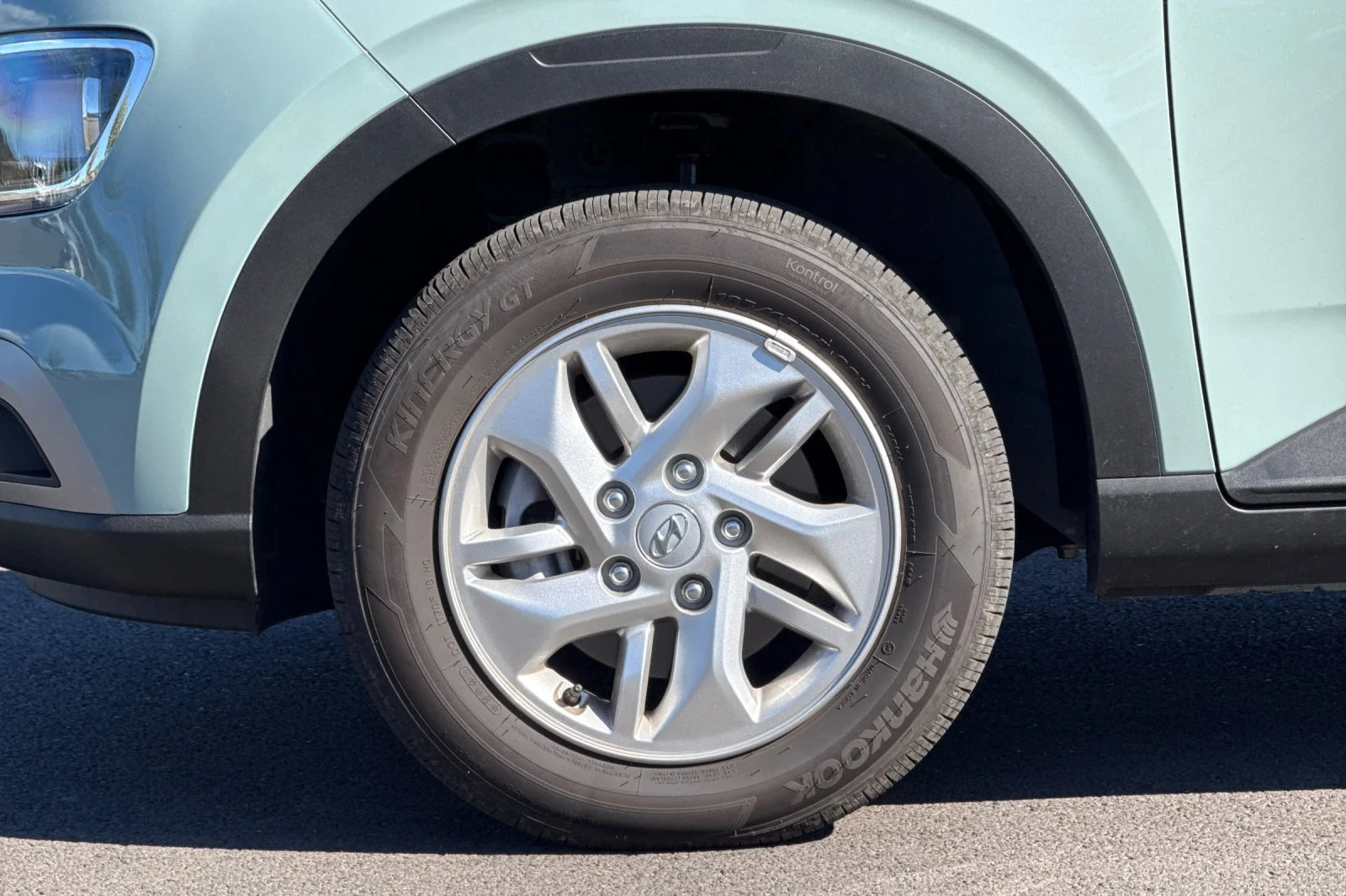 Used 2026 Green Hyundai SE image 30
