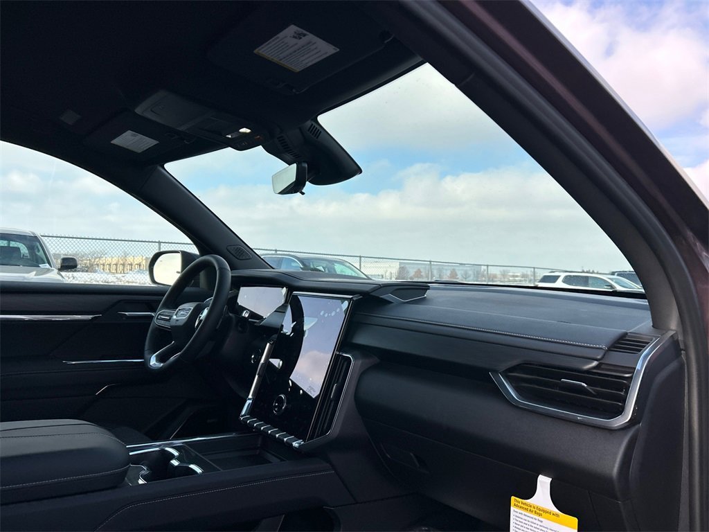 2026 GMC ACADIA - Image 36