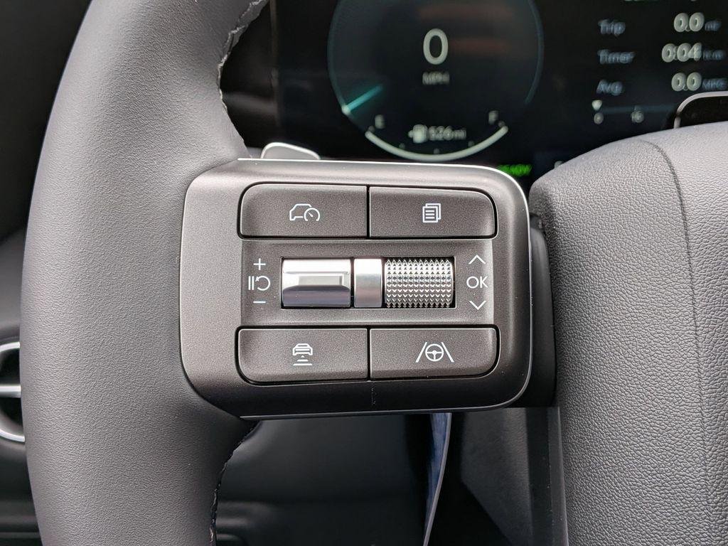 New 2026 Black Hyundai SEL 7P image 16