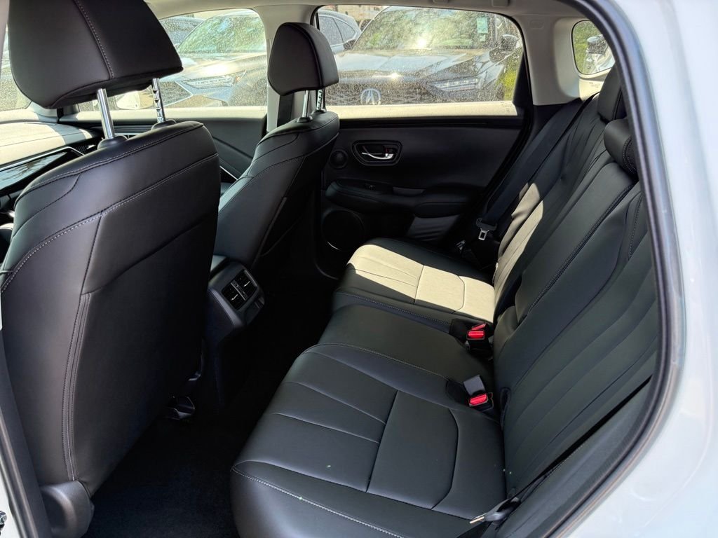 New 2026 Platinum White Pearl Acura Base image 14