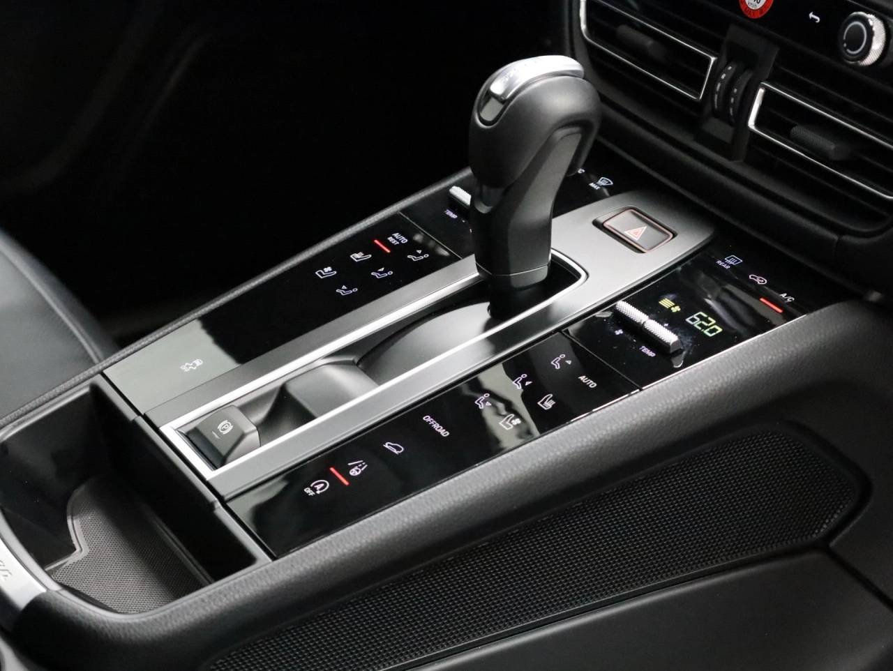 2026 Porsche Macan Base - Photo 21