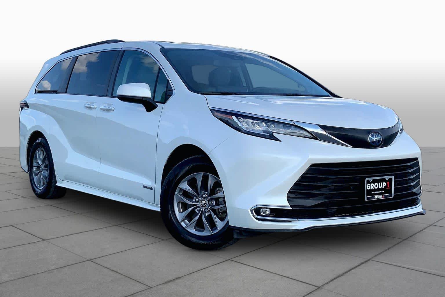 Used 2021 Blizzard Pearl Toyota XLE image 3