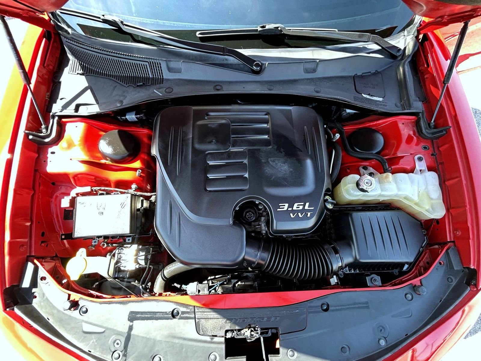 2022 Dodge Charger SXT - Photo 25