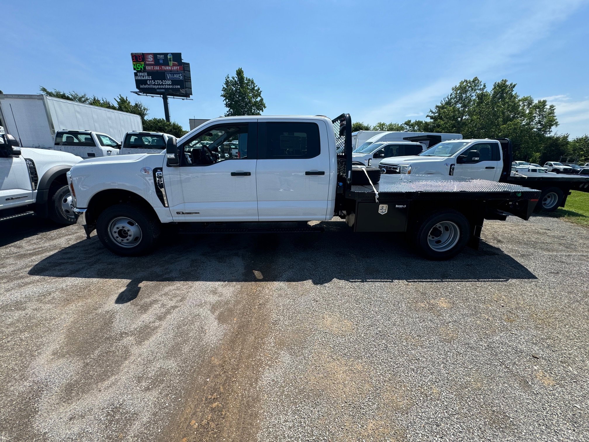 New 2026 Oxford White Ford F-350® XL image 5