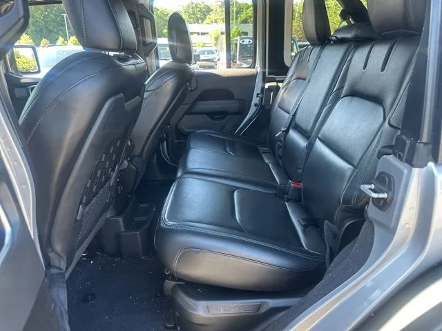 Used 2021 Silver Jeep Unlimited Rubicon 4xe image 16