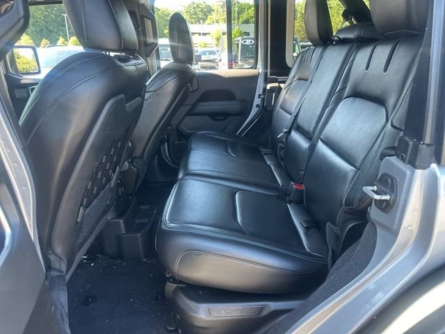 Used 2021 Silver Jeep Unlimited Rubicon 4xe image 16