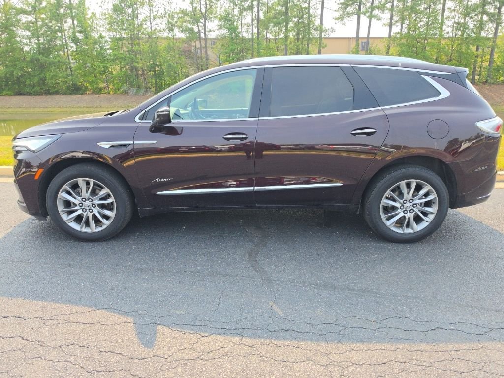 Used 2023 Red Buick Avenir image 5