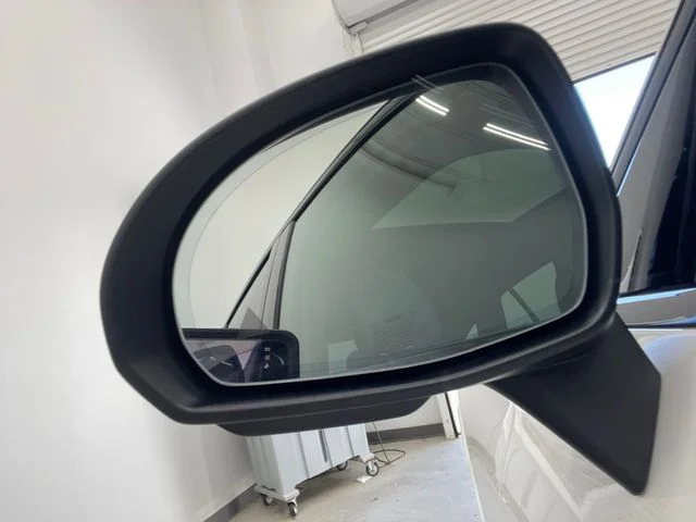 New 2027 White Mercedes-Benz GLC 300 image 46