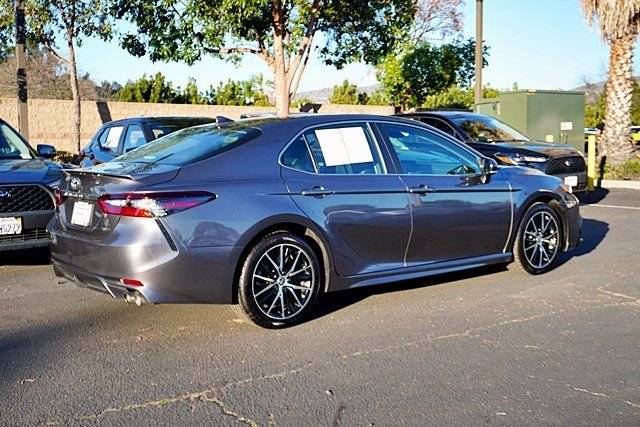 Used 2023  Toyota SE image 7