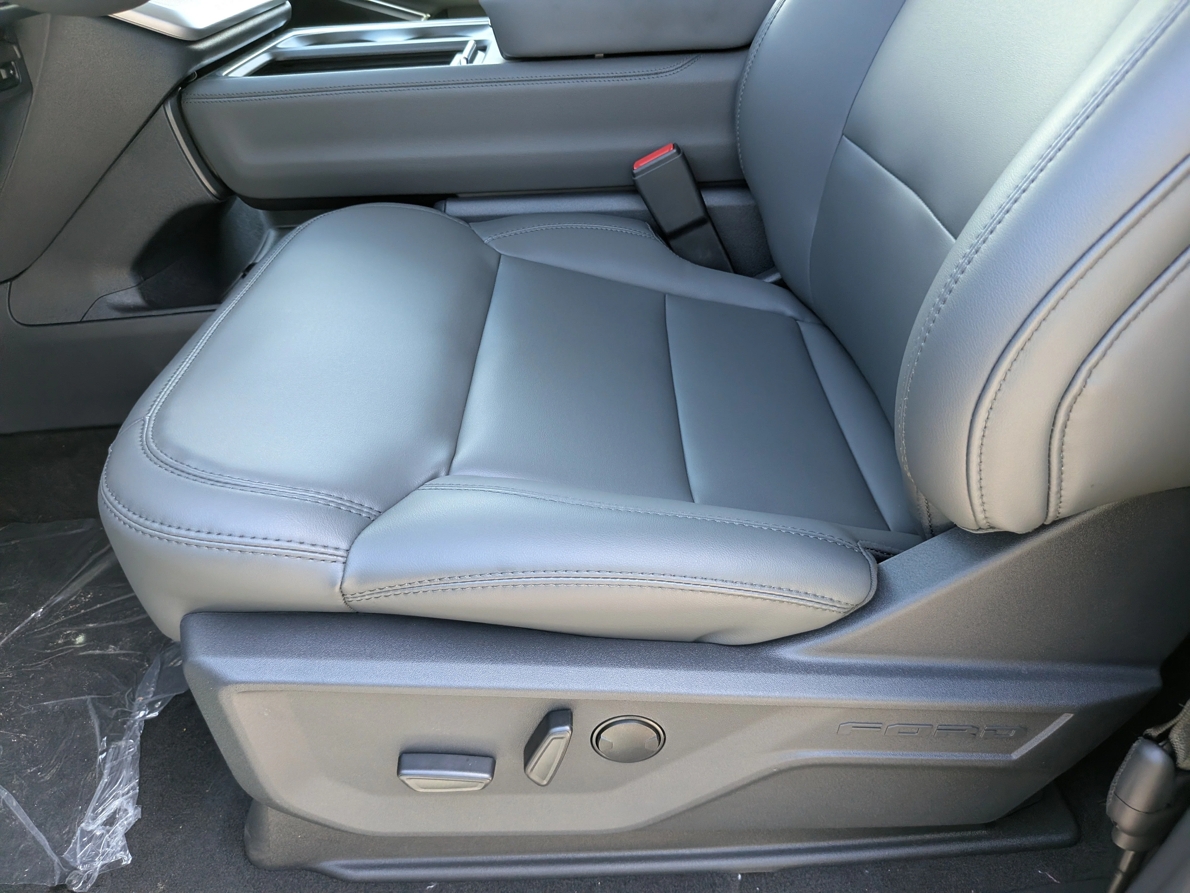 New 2027 Star White Metallic Tri-Coat Ford Active image 19