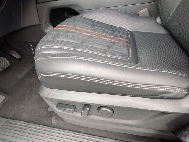 New 2026 Alpine Metallic / Super Black Two-tone Nissan PRO-4X® image 22