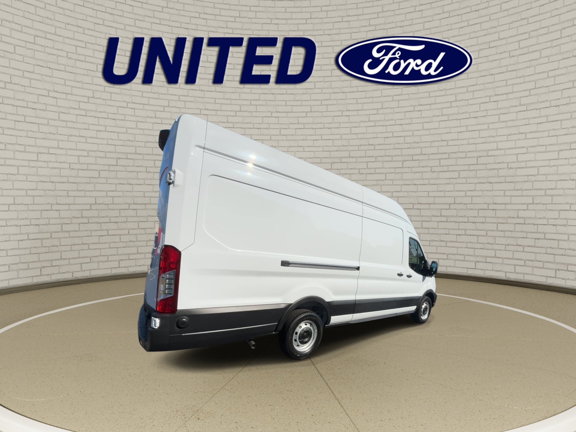 New 2026 Oxford White Ford Cargo Van image 8