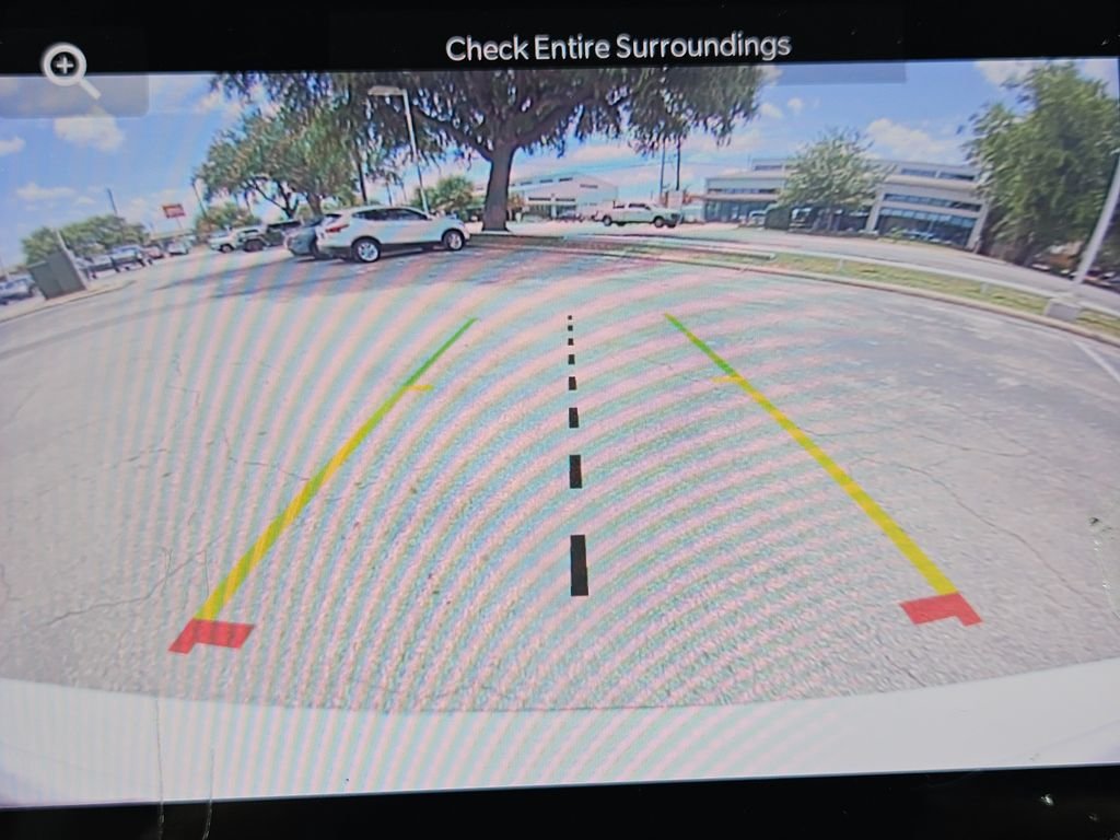 Used 2023 White Jeep Altitude image 17