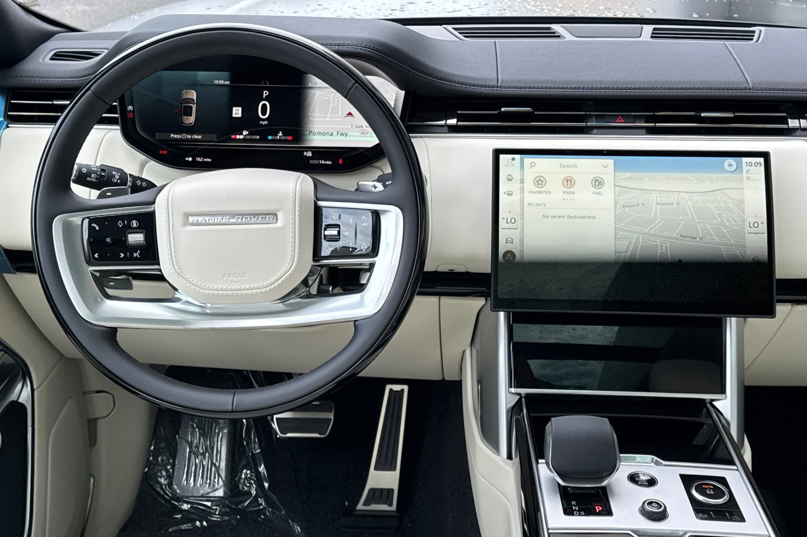 New 2027 Obsidian Black Satin Land Rover SE image 15