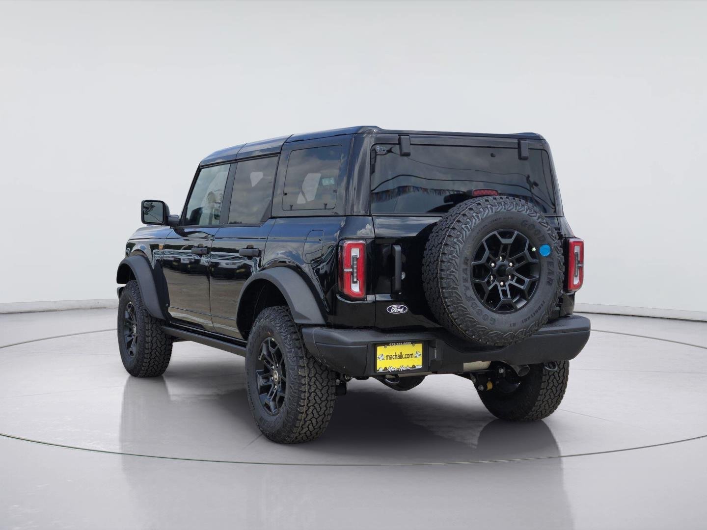 New 2026 Shadow Black Ford Badlands® image 3