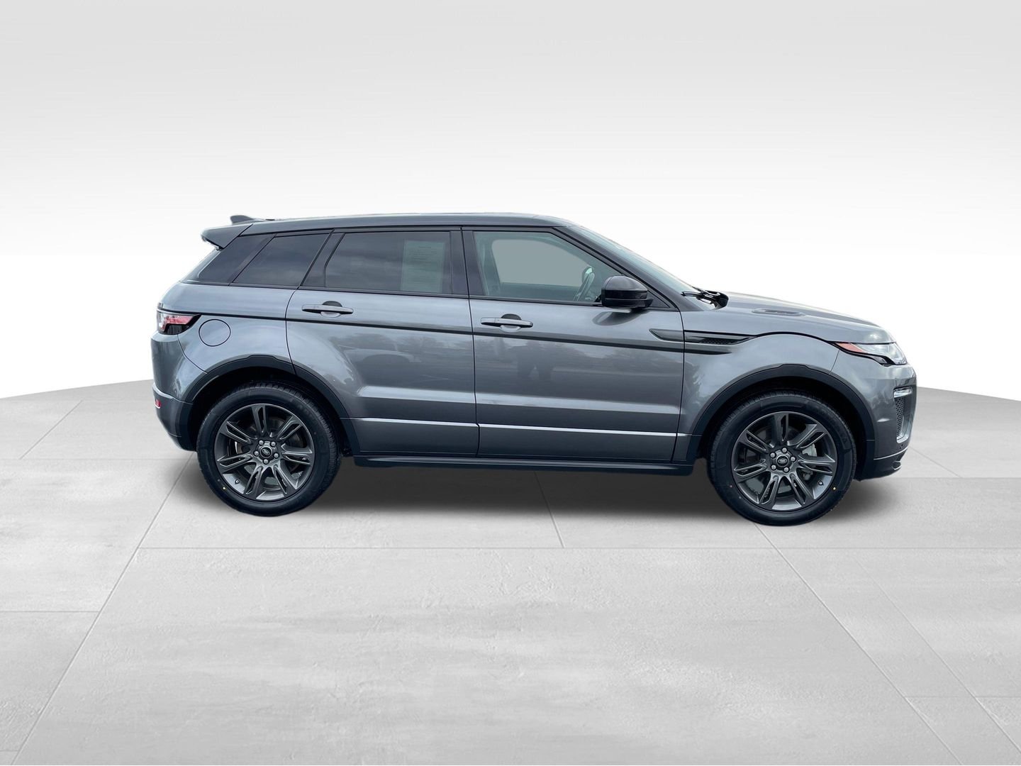 Used 2018 Land Rover Range Rover Evoque Landmark Edition with VIN SALVC2RX5JH314988 for sale in Union Gap, WA