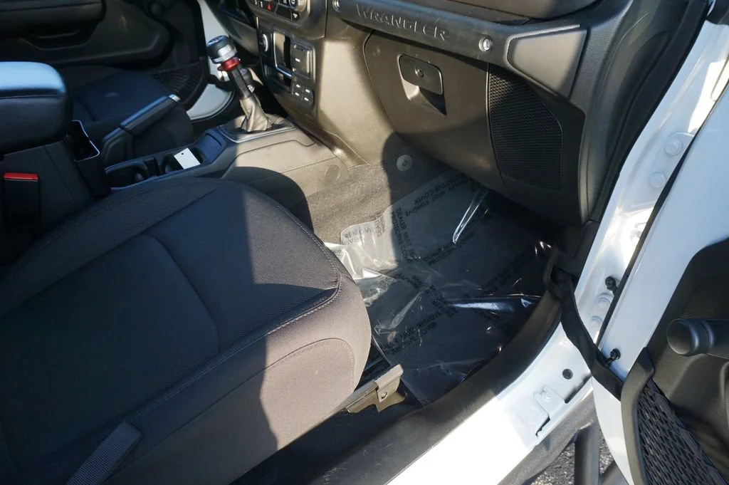 2023 Jeep Wrangler 2-Door Willys Sport - Photo 28
