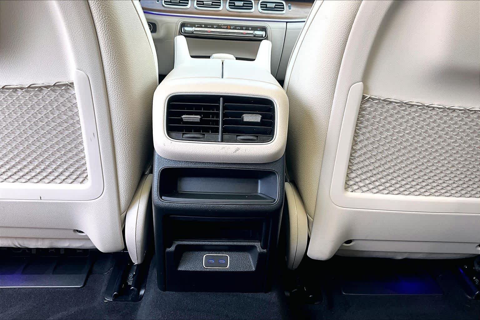 Used 2025 Polar White Mercedes-Benz GLE 450e image 34