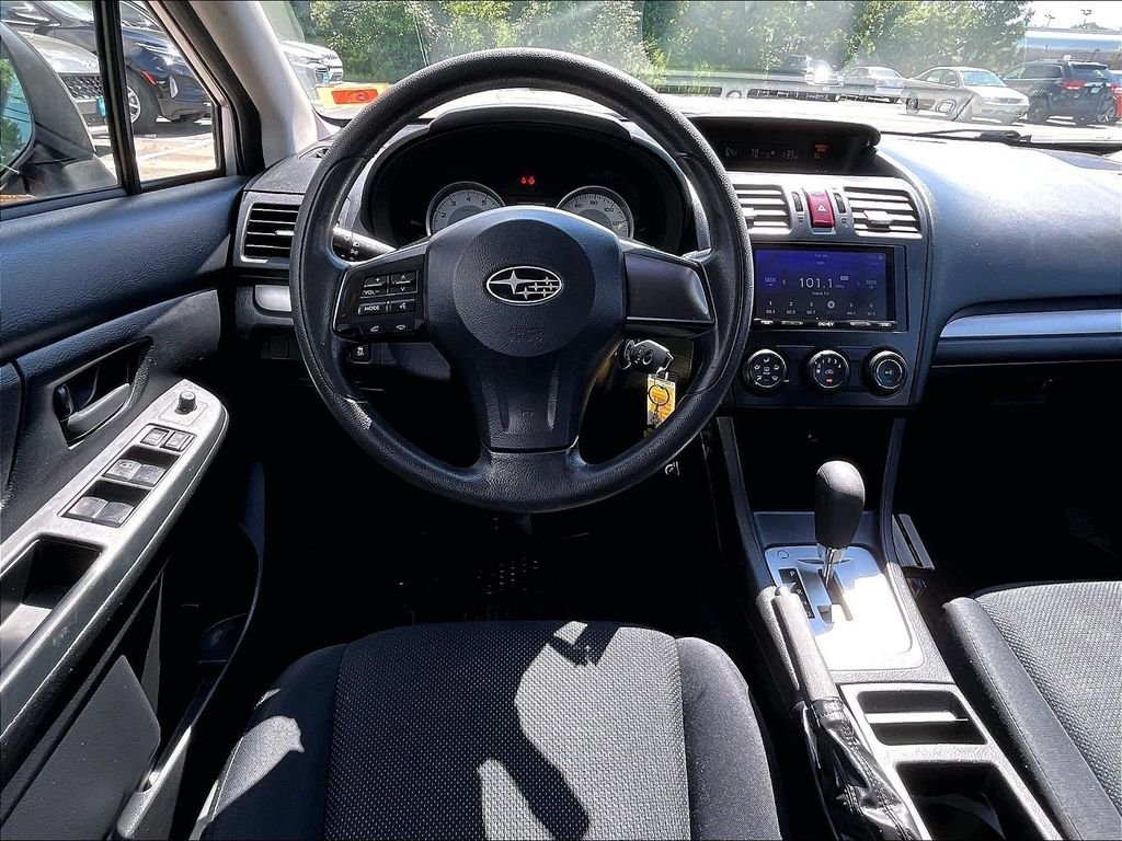 Used 2013 Silver Subaru 2.0i image 17