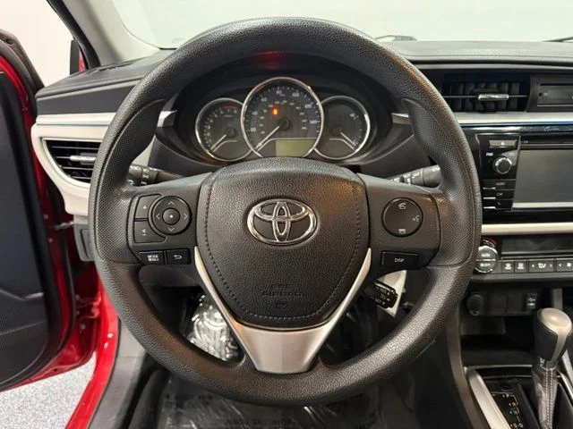 Used 2016 Red Toyota LE image 19