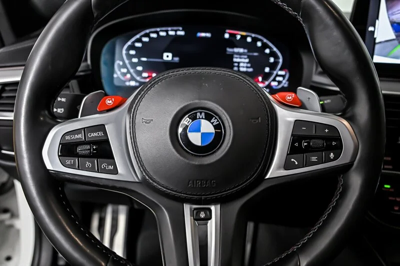 Used 2021 Alpine White BMW COMPETITION image 23